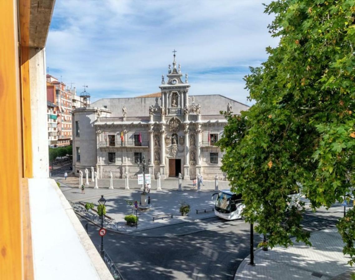 Universidad 4 Valladolid Luaran gambar