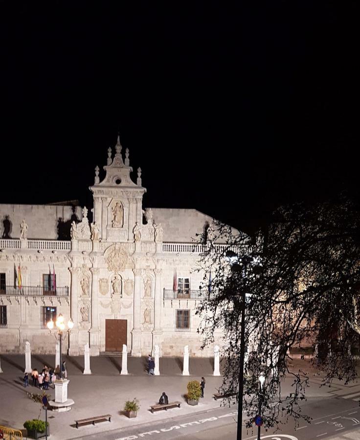 Universidad 4 Valladolid Luaran gambar